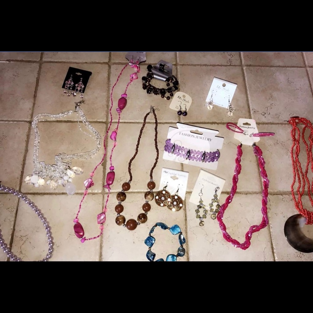 Women’s Costume Jewelry
